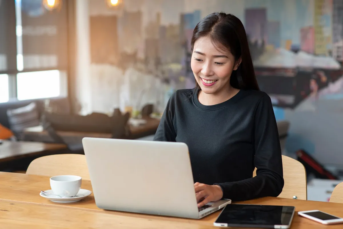 How Virtual Assistants Actually Work: A Step by Step Look Behind the Process